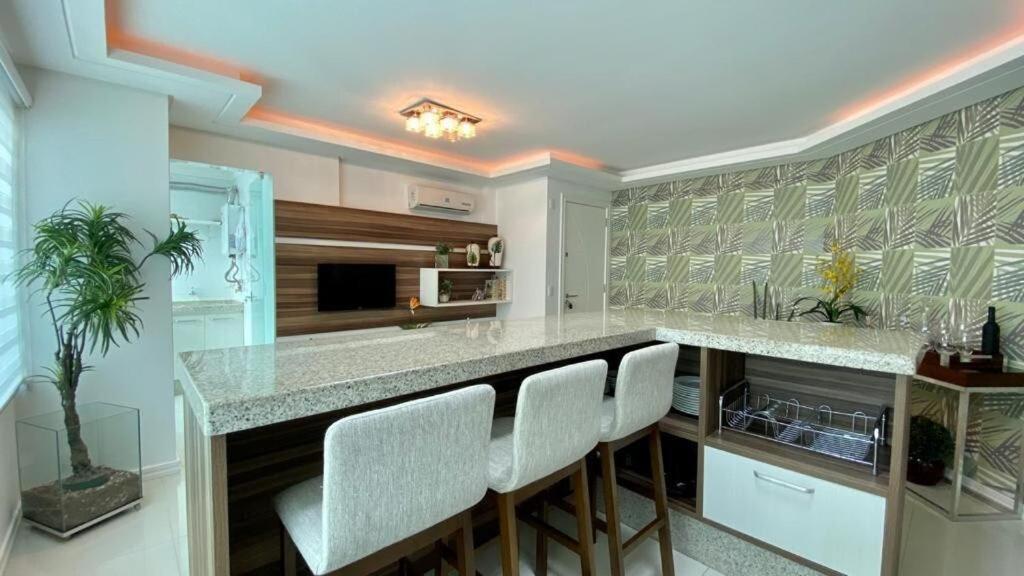 Solar Das Ilhas - Aconchegante Apartamento Na Linda Praia De 4 Ilhas Bombinhas Exterior foto